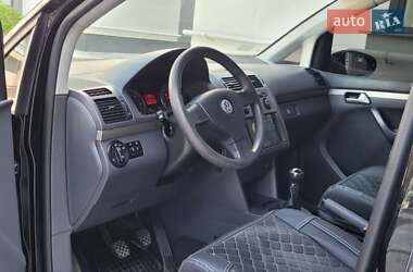 Минивэн Volkswagen Touran 2009 в 