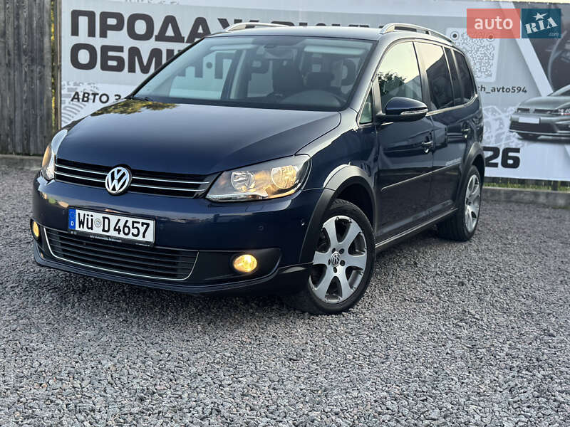 Минивэн Volkswagen Touran 2011 в Сарнах