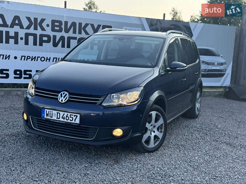 Минивэн Volkswagen Touran 2011 в Сарнах