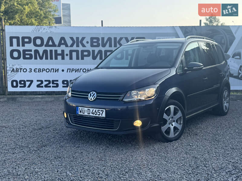 Минивэн Volkswagen Touran 2011 в Сарнах