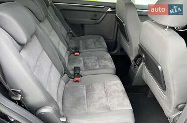 Минивэн Volkswagen Touran 2012 в 