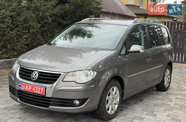 Минивэн Volkswagen Touran 2009 в Вознесенске