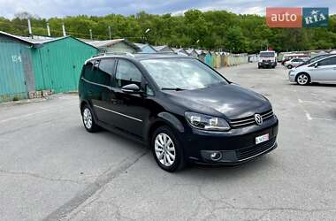 Минивэн Volkswagen Touran 2012 в 