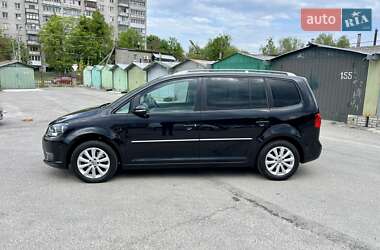 Минивэн Volkswagen Touran 2012 в 