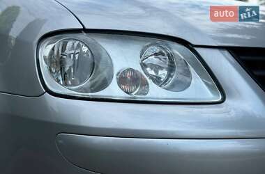 Минивэн Volkswagen Touran 2006 в 