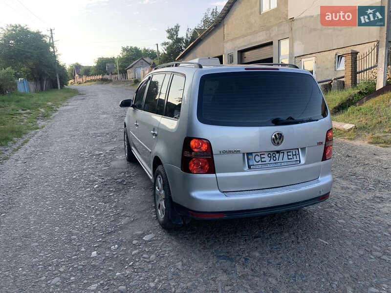 Минивэн Volkswagen Touran 2006 в Колинковцах