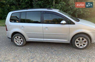 Мінівен Volkswagen Touran 2006 в Колiнкiвцях