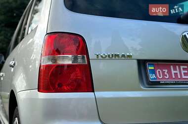 Минивэн Volkswagen Touran 2006 в 