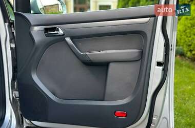 Минивэн Volkswagen Touran 2006 в 