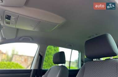 Минивэн Volkswagen Touran 2006 в 