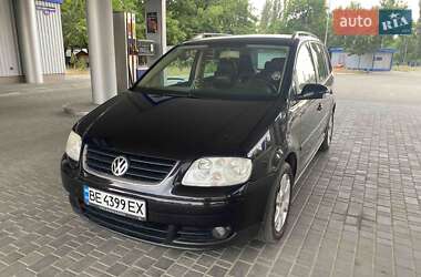 Мінівен Volkswagen Touran 2004 в Миколаєві