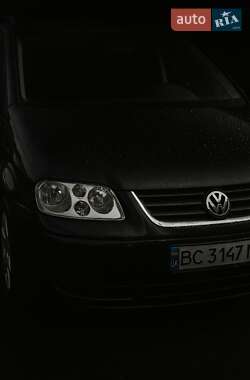 Минивэн Volkswagen Touran 2006 в Львове
