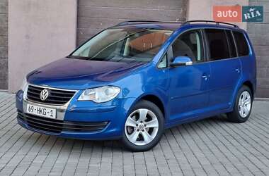 Минивэн Volkswagen Touran 2009 в Львове