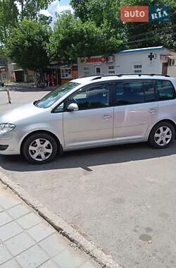 Минивэн Volkswagen Touran 2006 в Болграде