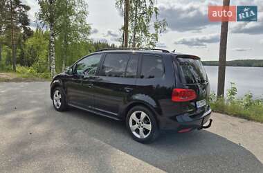 Мінівен Volkswagen Touran 2014 в 