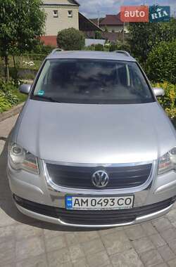 Минивэн Volkswagen Touran 2008 в Звягеле