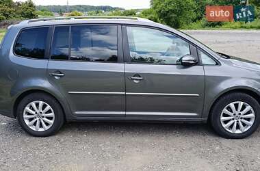 Мінівен Volkswagen Touran 2010 в 