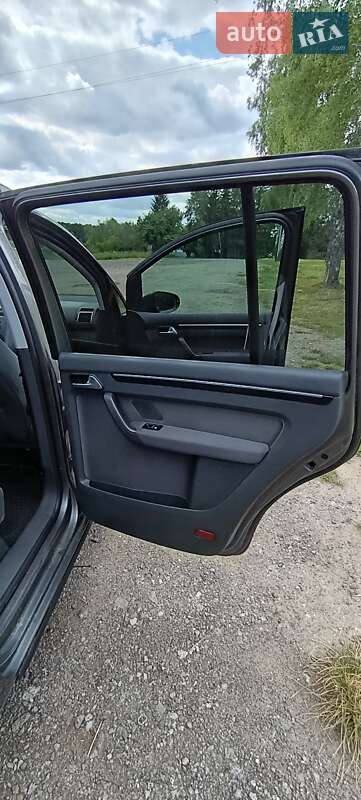 Мінівен Volkswagen Touran 2010 в Красилові