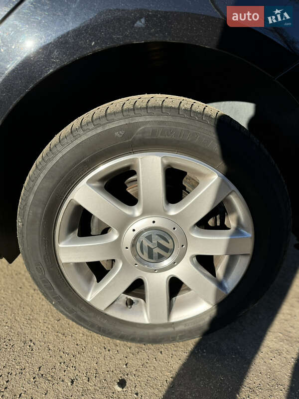 Минивэн Volkswagen Touran 2007 в Днепре