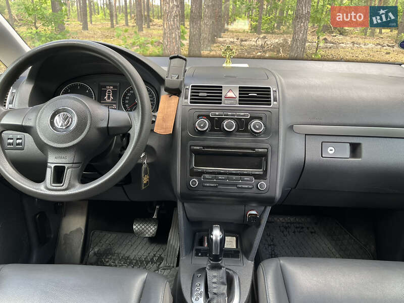 Мінівен Volkswagen Touran 2014 в Березному