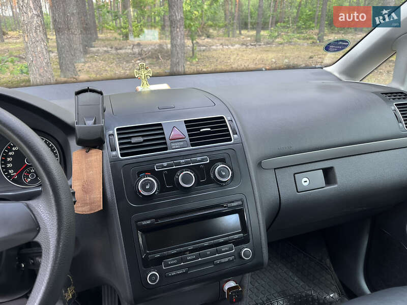 Мінівен Volkswagen Touran 2014 в Березному