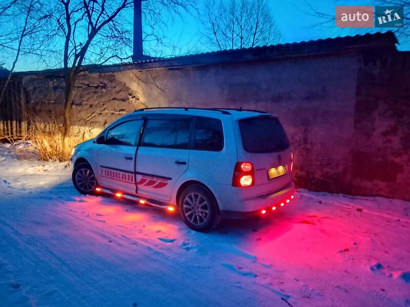 Volkswagen Touran 2009