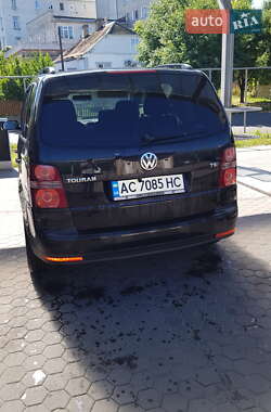 Мінівен Volkswagen Touran 2008 в Луцьку
