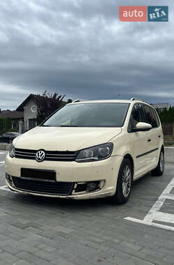 Минивэн Volkswagen Touran 2011 в Ровно