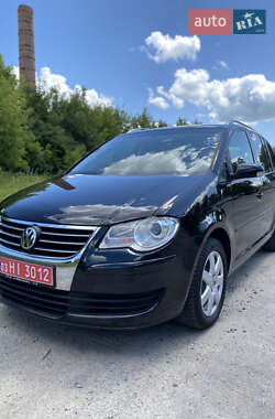 Мінівен Volkswagen Touran 2008 в Хоролі