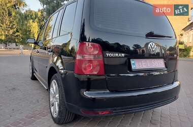 Минивэн Volkswagen Touran 2008 в 