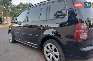 Минивэн Volkswagen Touran 2008 в 
