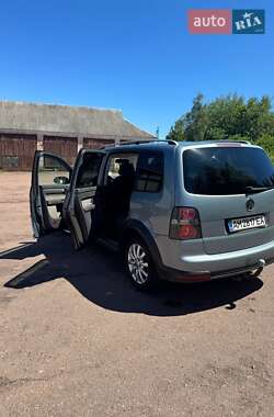 Минивэн Volkswagen Touran 2007 в Овруче