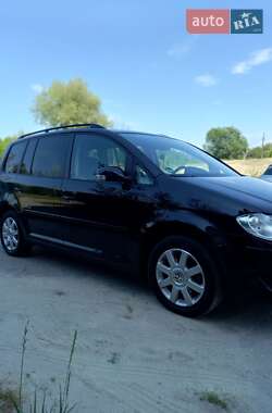 Минивэн Volkswagen Touran 2008 в 