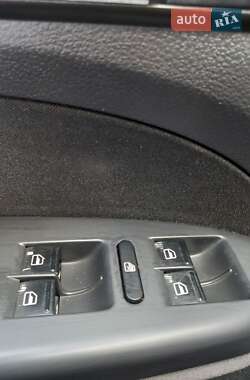 Минивэн Volkswagen Touran 2008 в 
