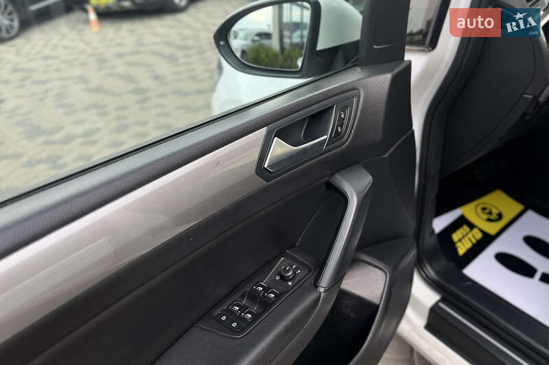 Мікровен Volkswagen Touran 2019 в Мукачевому