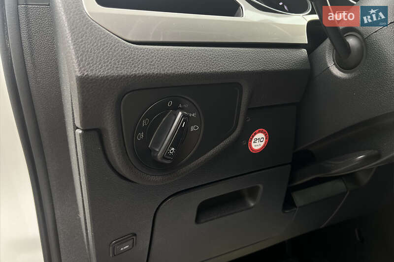 Мікровен Volkswagen Touran 2019 в Мукачевому