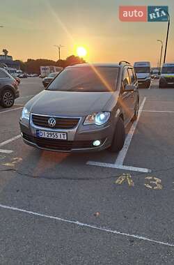 Минивэн Volkswagen Touran 2009 в Софиевской Борщаговке