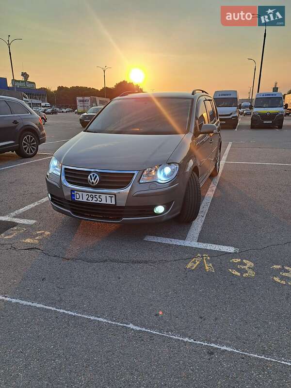 Volkswagen Touran 2009