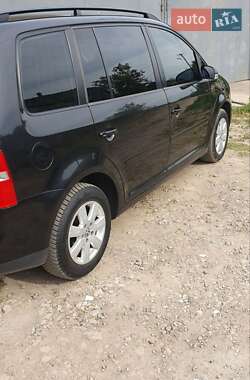 Мінівен Volkswagen Touran 2006 в 