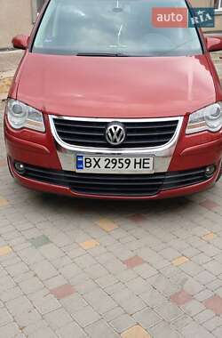Мінівен Volkswagen Touran 2007 в Дунаївцях