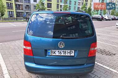 Минивэн Volkswagen Touran 2005 в 