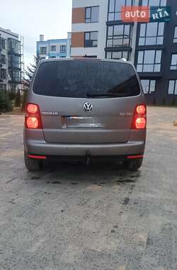 Минивэн Volkswagen Touran 2008 в 