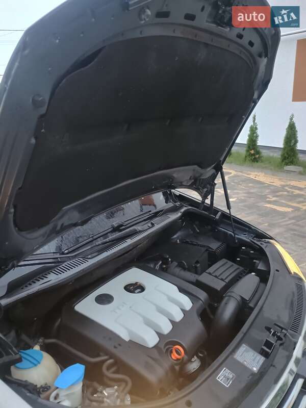 Мінівен Volkswagen Touran 2008 в Рівному