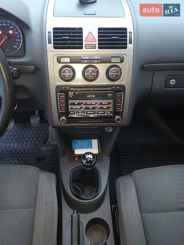 Мінівен Volkswagen Touran 2008 в Рівному