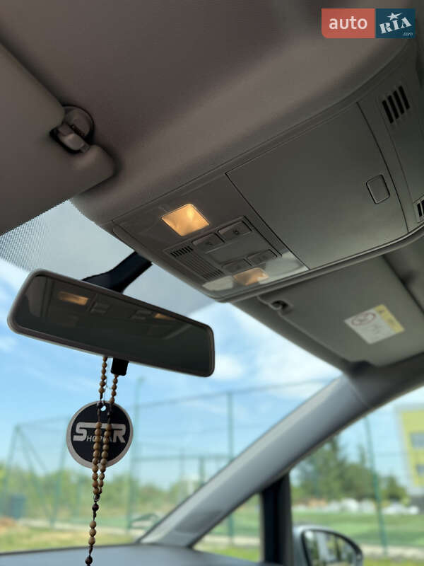 Микровэн Volkswagen Touran 2018 в Самборе фото 35 Микровэн Volkswagen Touran 2018 в Самборе