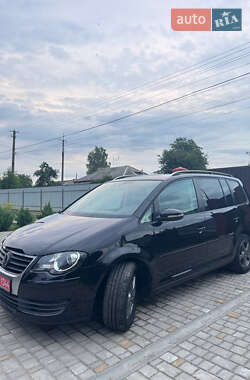 Мінівен Volkswagen Touran 2010 в 