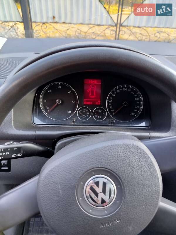 Минивэн Volkswagen Touran 2004 в Гайсине