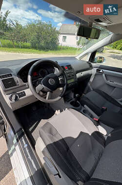 Минивэн Volkswagen Touran 2003 в 