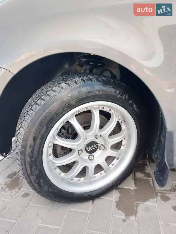 Volkswagen Touran 2006