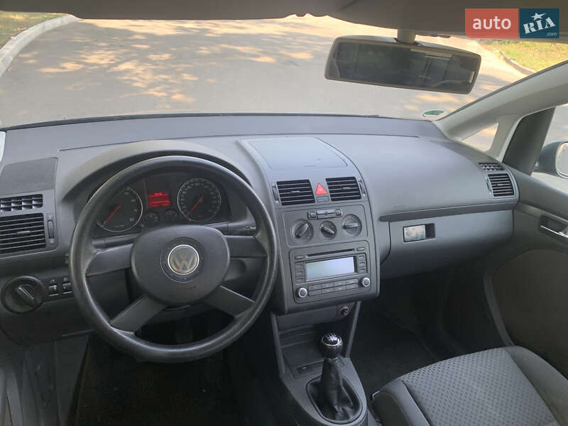 Минивэн Volkswagen Touran 2006 в Полтаве